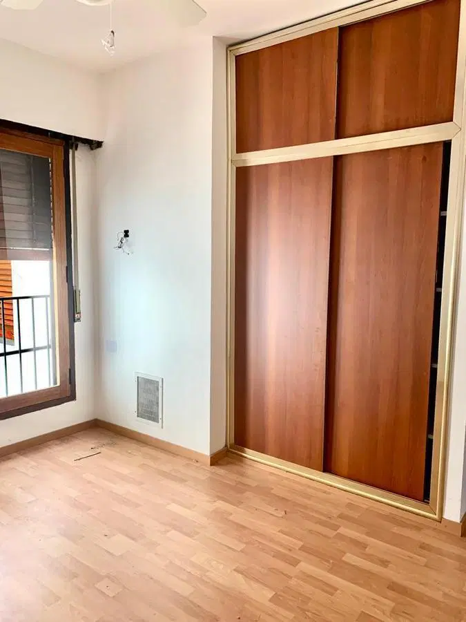 Casa en venta - 4 dormitorios 5 baños - Cochera - 210mts2 - La Plata 2