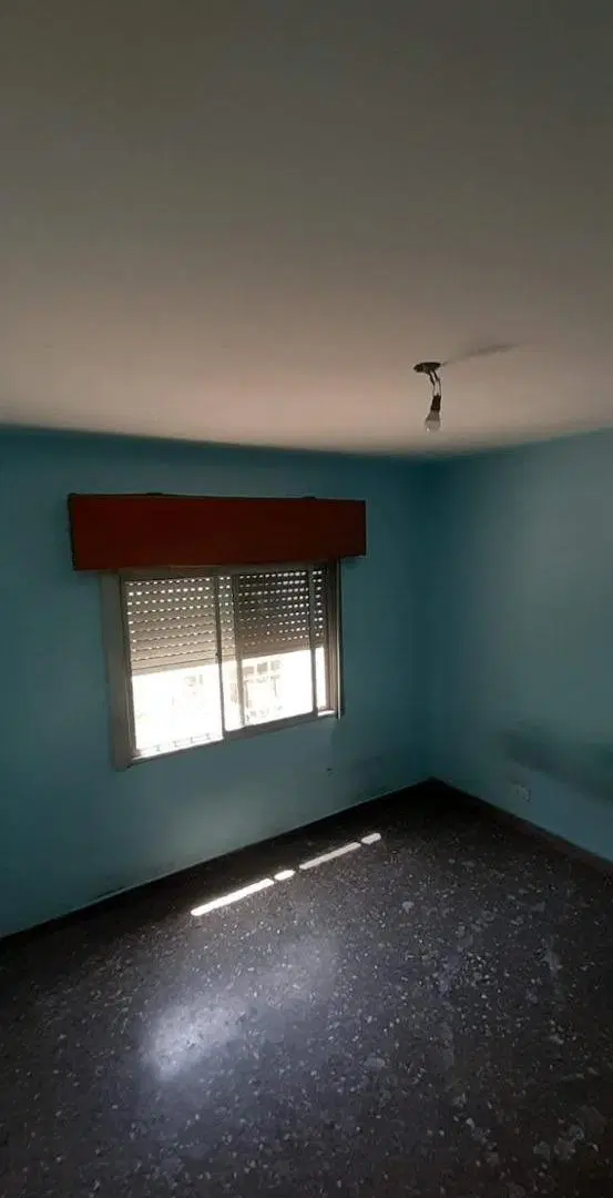 Casa en venta - 2 Dormitorios 1 Baño - 90mts2 - Llavallol 5