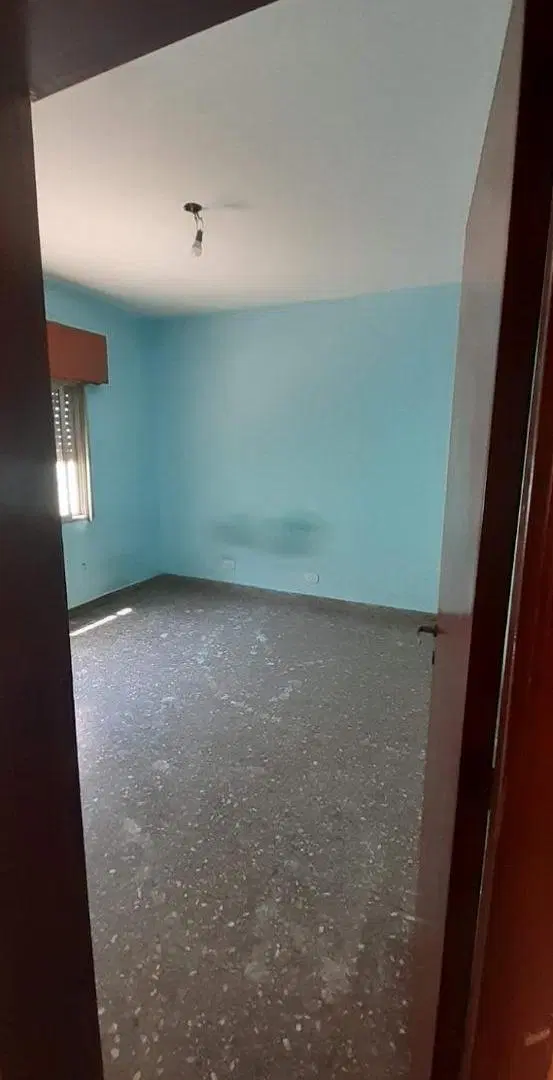 Casa en venta - 2 Dormitorios 1 Baño - 90mts2 - Llavallol 3