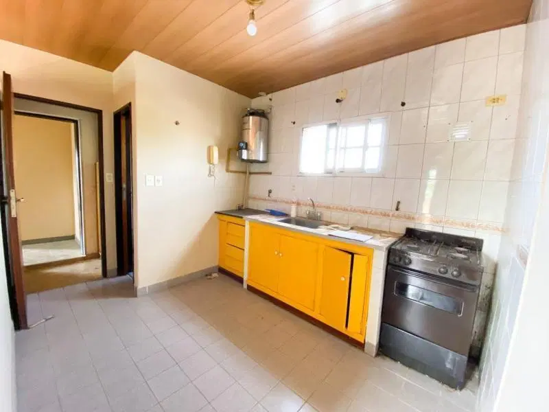 Departamento en venta - 2 dormitorios 2 baños - cochera - 62mts2 - Villa Elvira 5