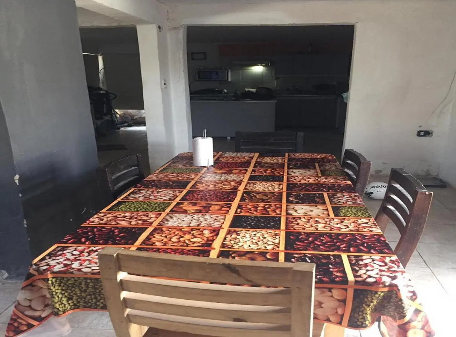 Casa 4 habitaciones 2 baños 1 cochera - Terreno 760mts2 - Villa Elvira 3