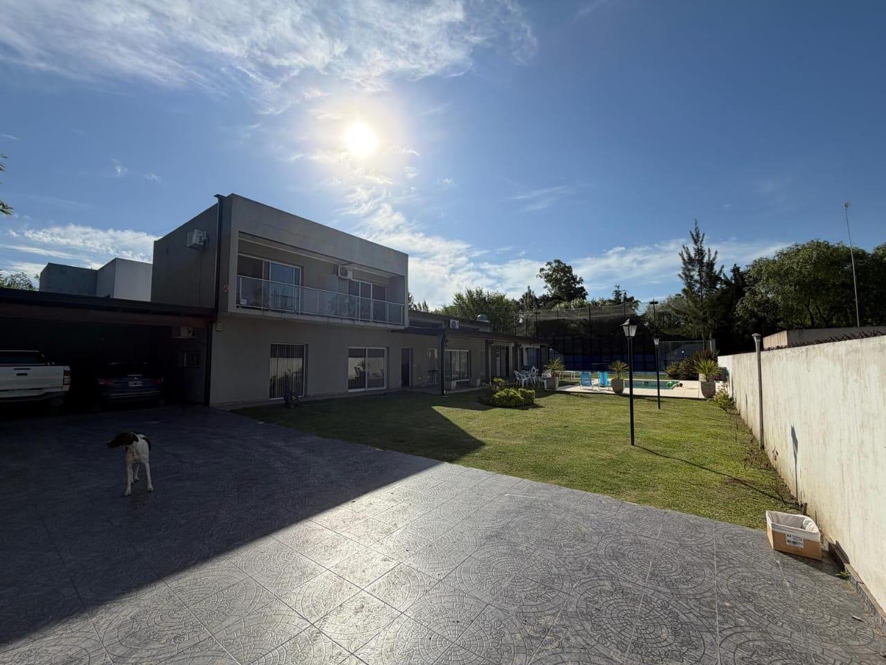 Casa en Venta - 2 Dormitorios 2 Baños - 1000mts - La Plata