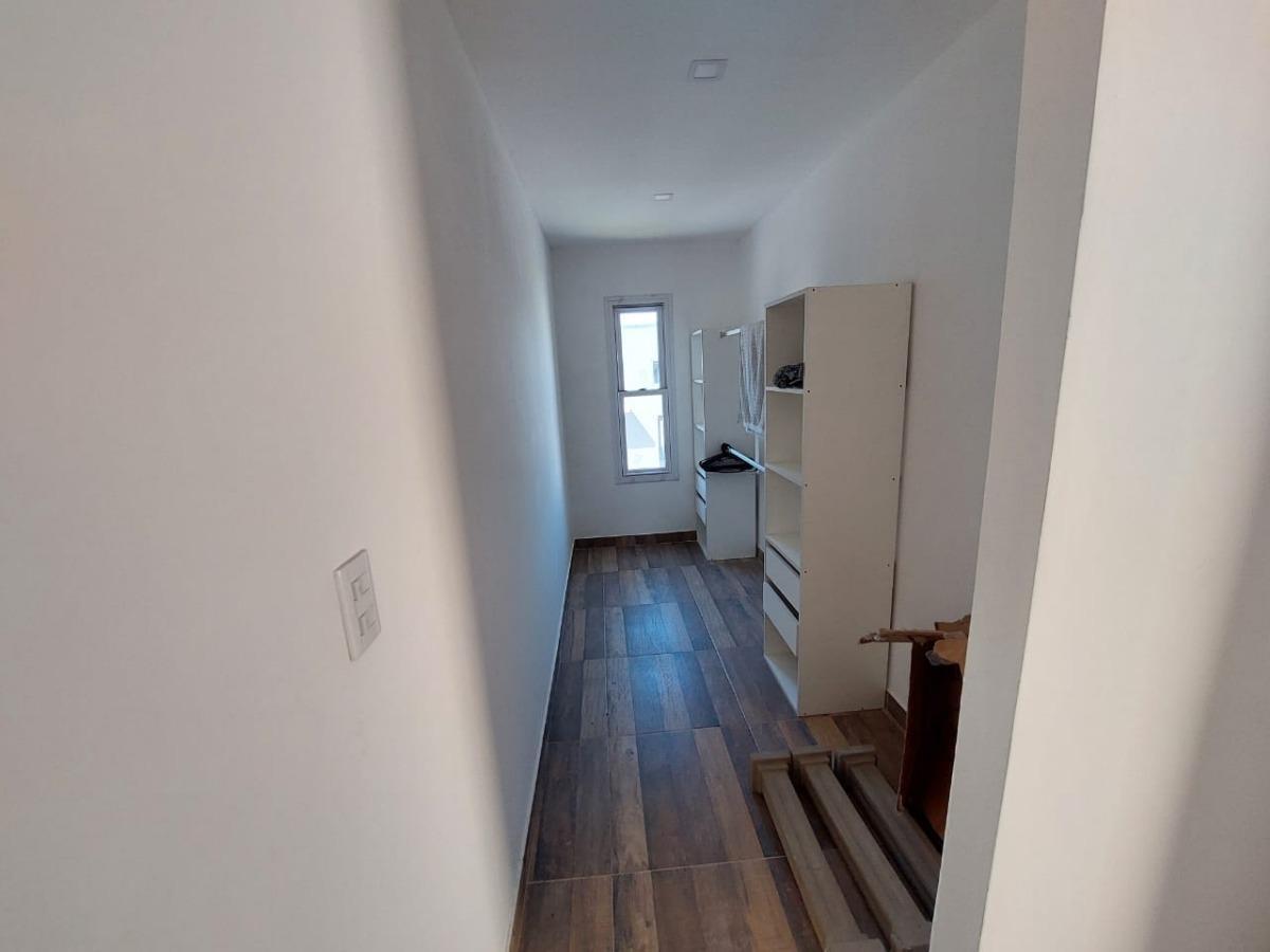 Casa en venta - 4 dormitorios 4 baños - 5 cochera - 600 mts2 - Guernica