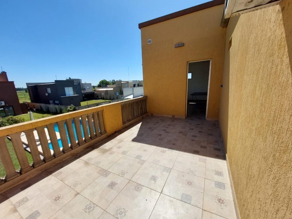 Casa en venta - 4 dormitorios 4 baños - 5 cochera - 600 mts2 - Guernica