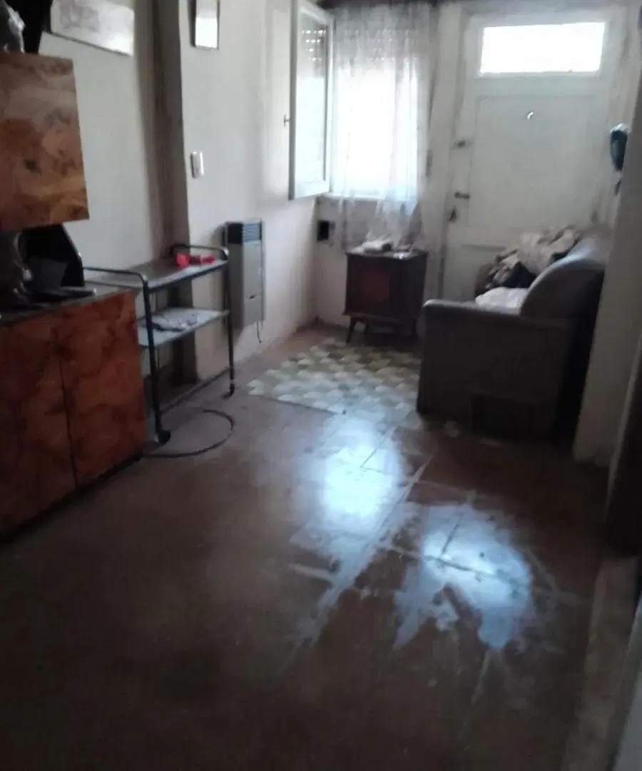 Casa en venta - 4 Dormitorios 2 Baños - Villa Lugano 2