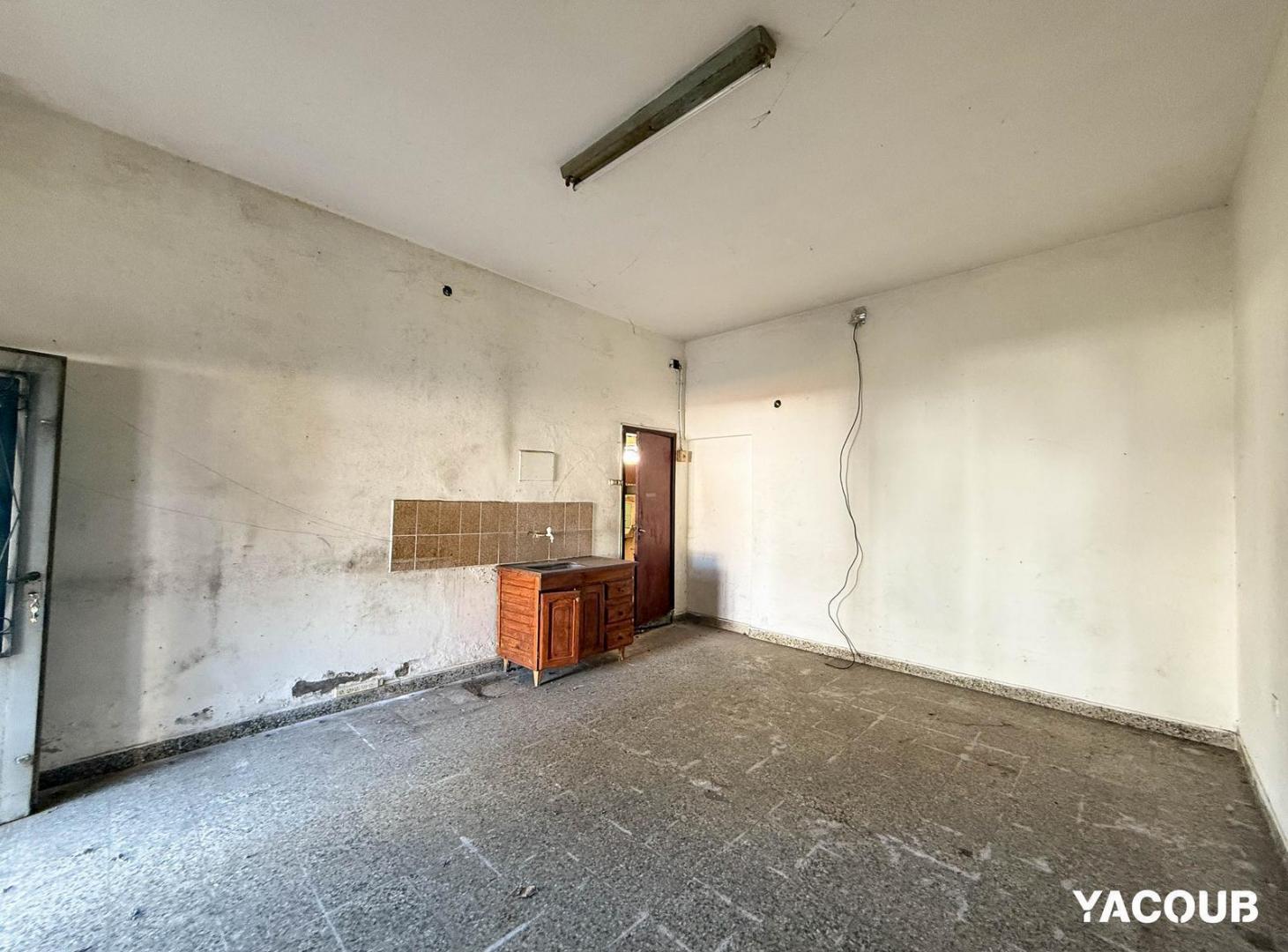 Foto de Casa en venta - 5 Dormitorios 3 Baños - Local - Cochera - 500mts2, imagen 1