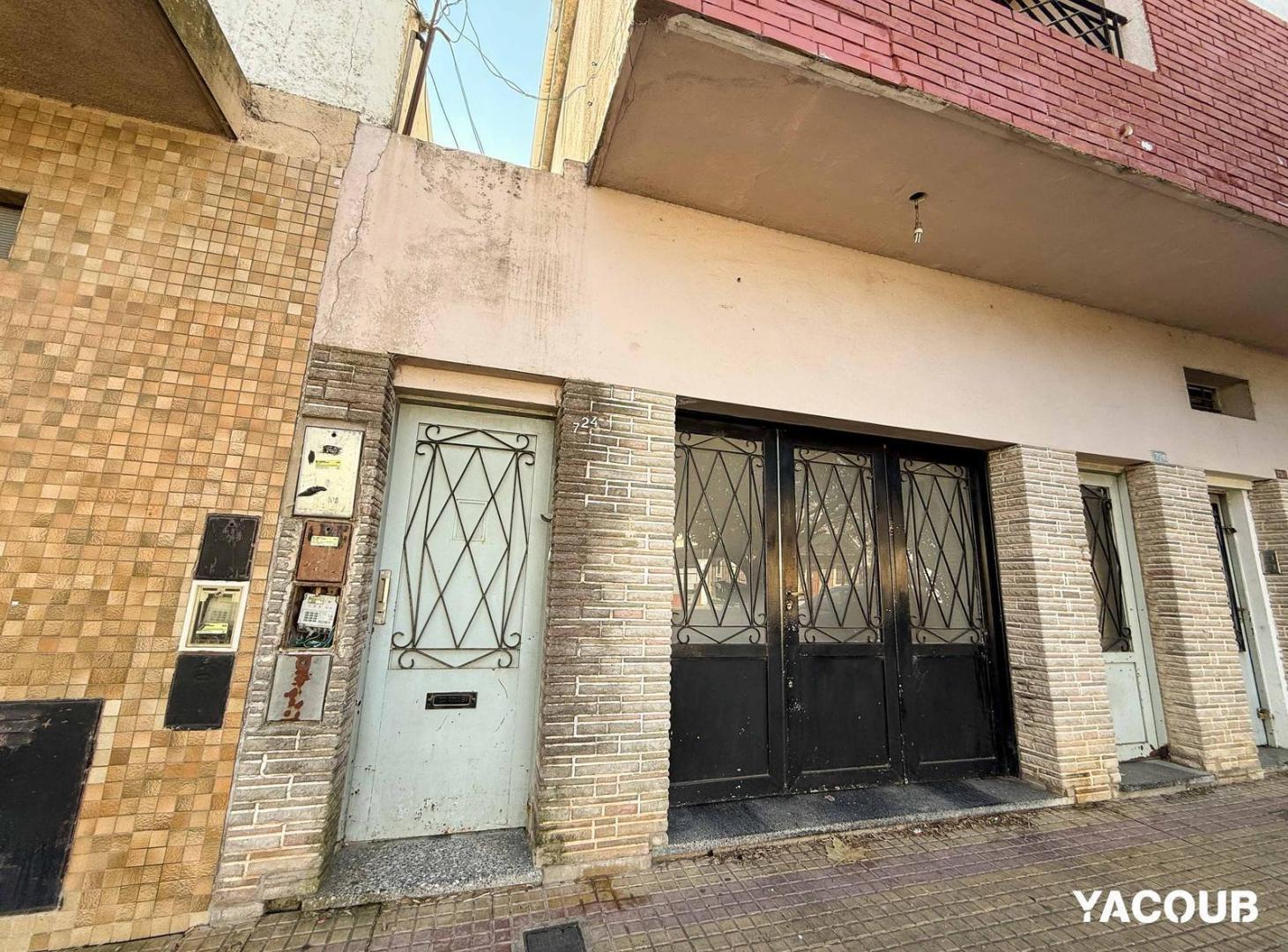 Foto de Casa en venta - 5 Dormitorios 3 Baños - Local - Cochera - 500mts2, imagen 4