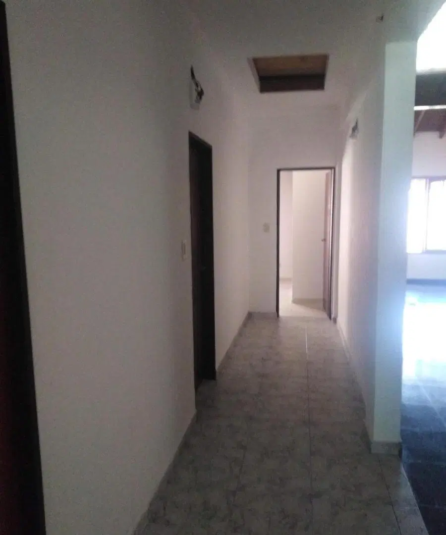 Casa en venta - 3 Dormitorios 1 Baño - San Miguel 5
