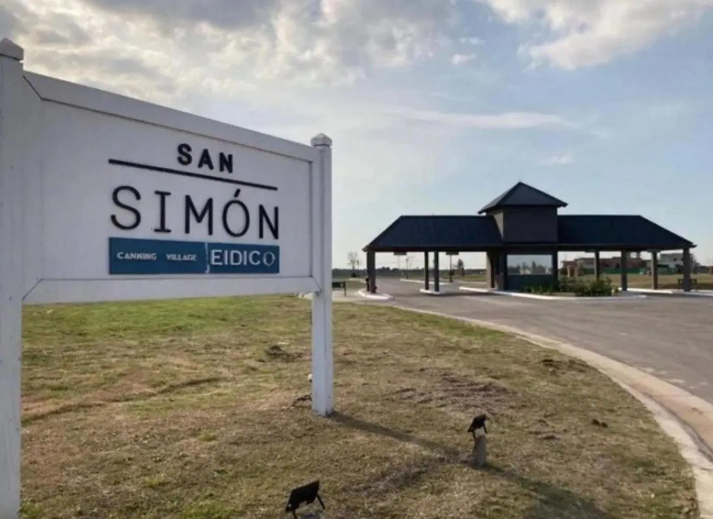 Terreno en venta - 658.17mts2 - San Simón 2