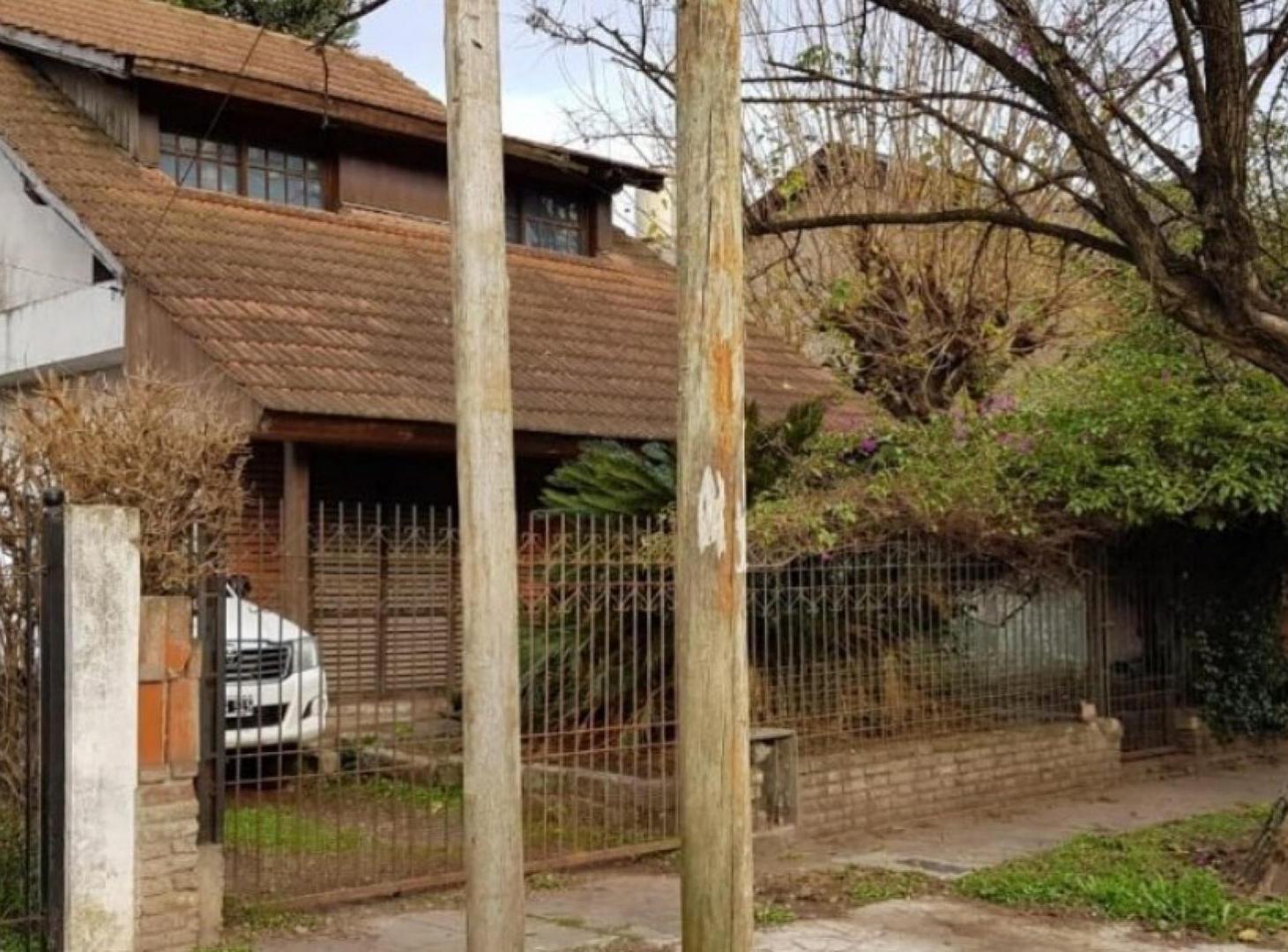 Casa en Venta - 4 Dormitorios 2 Baños - 400mts2 - Ituzaingo