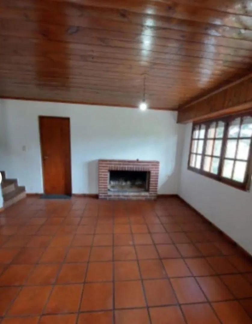 Casa en venta - 3 Dormitorios 2 Baños - 535Mts2 - Colinas Verdes 1