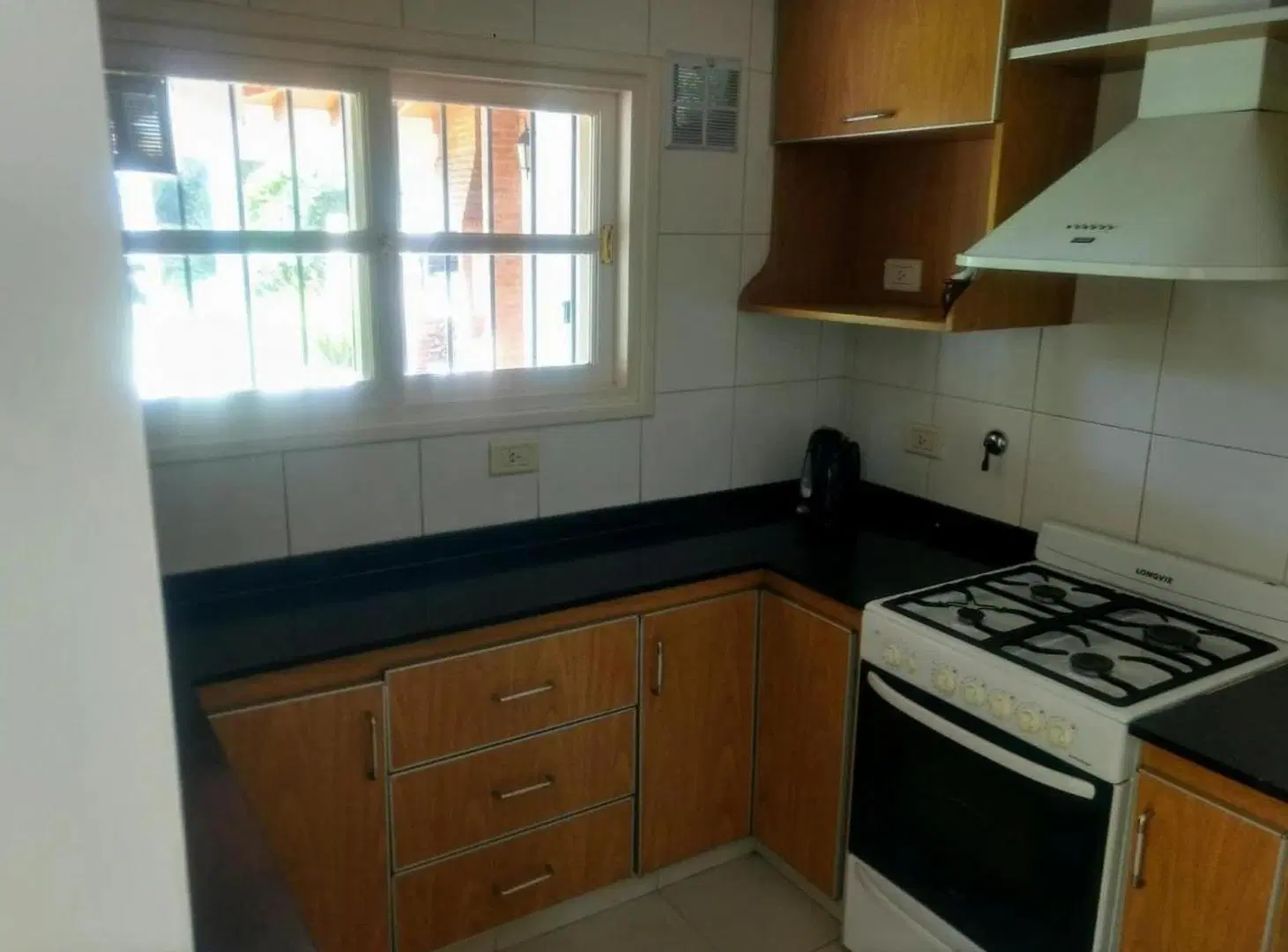Casa en venta - 5 Dormitorios 4 Baños - City Bell 8