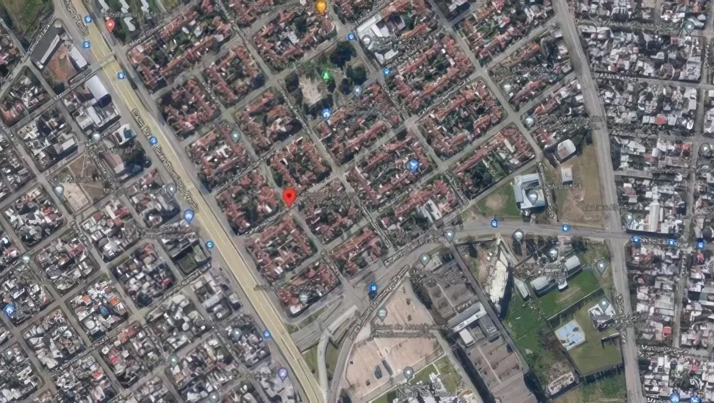 Casa Venta 4 dormitorios 1 baño - 210mts2 totales 180mts2 cubiertos- Banfield 8
