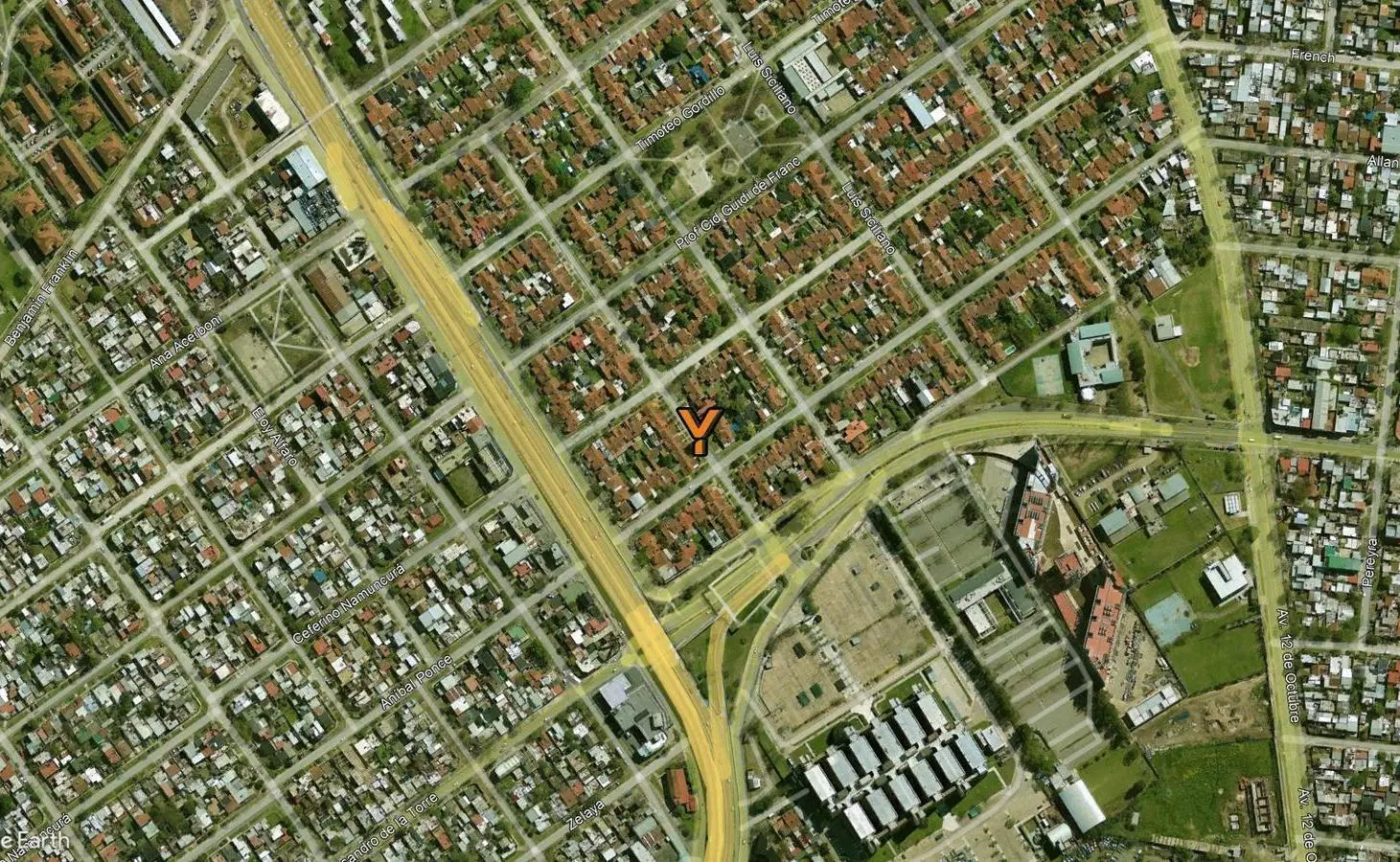 Casa Venta 4 dormitorios 1 baño - 210mts2 totales 180mts2 cubiertos- Banfield 4