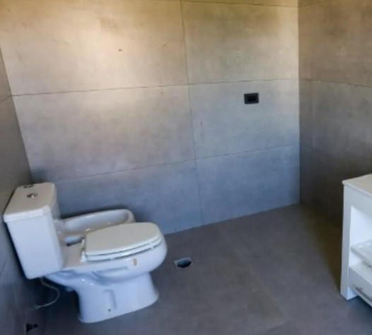 Casa en venta - 3 Dormitorios 3 Baños - 656Mts2 - Canning