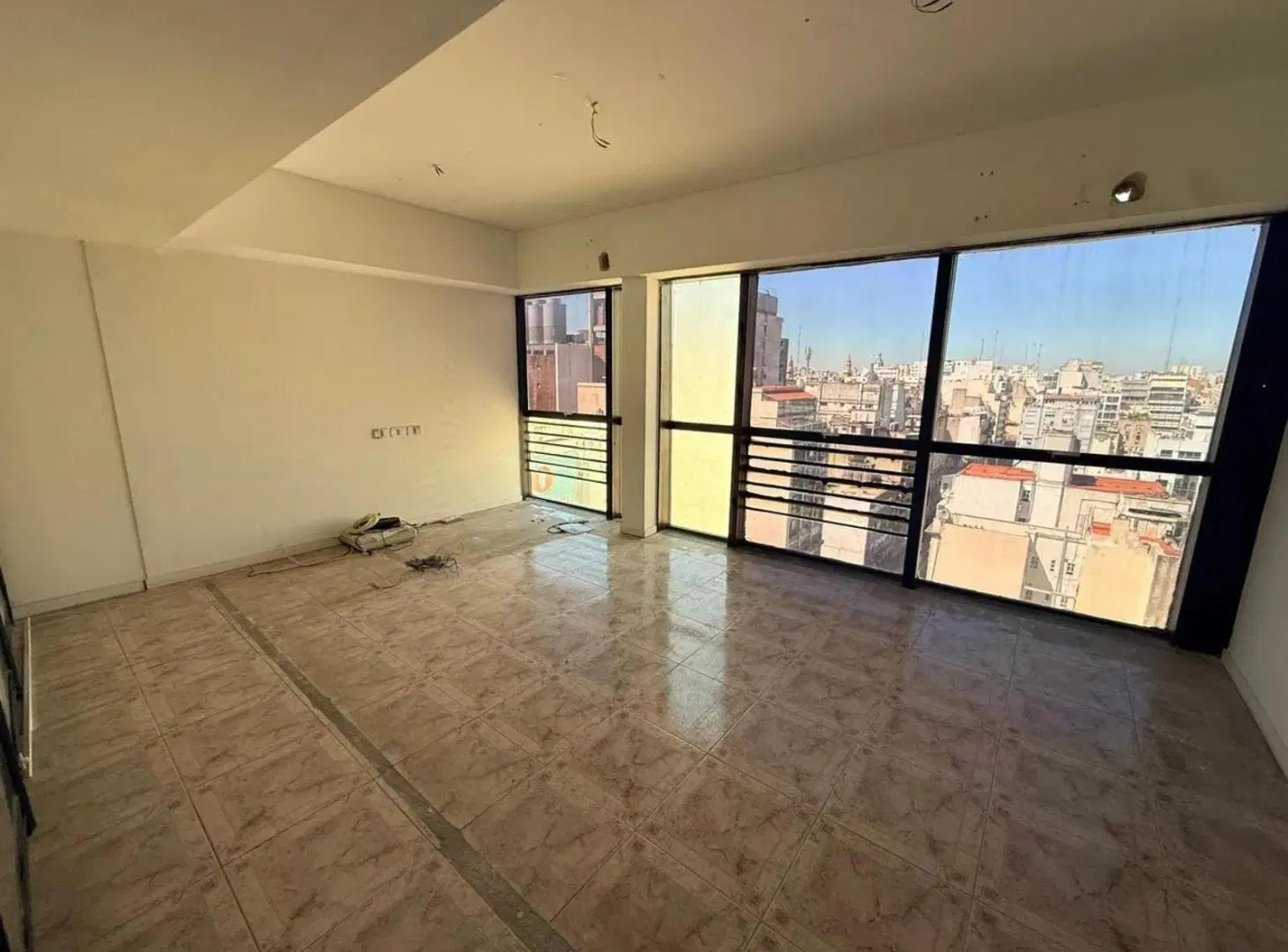 Oficina en venta - 8 Despachos 4 Baños - Balvanera 4