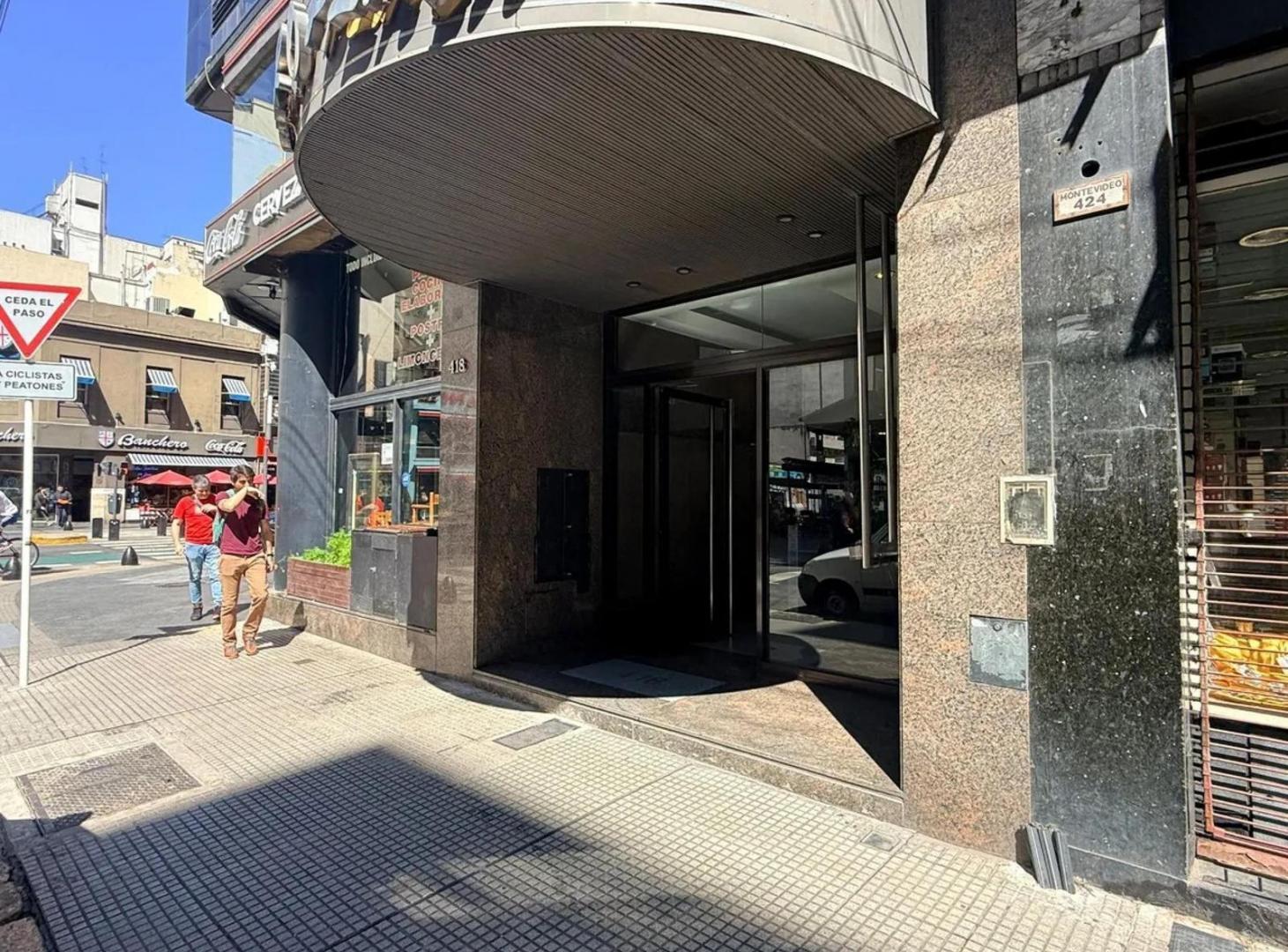 Oficina en venta - 8 Despachos 4 Baños - Balvanera