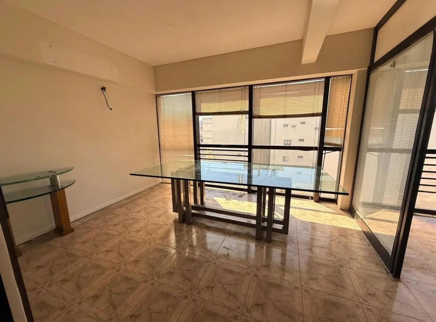 Oficina en venta - 8 Despachos 4 Baños - Balvanera 2