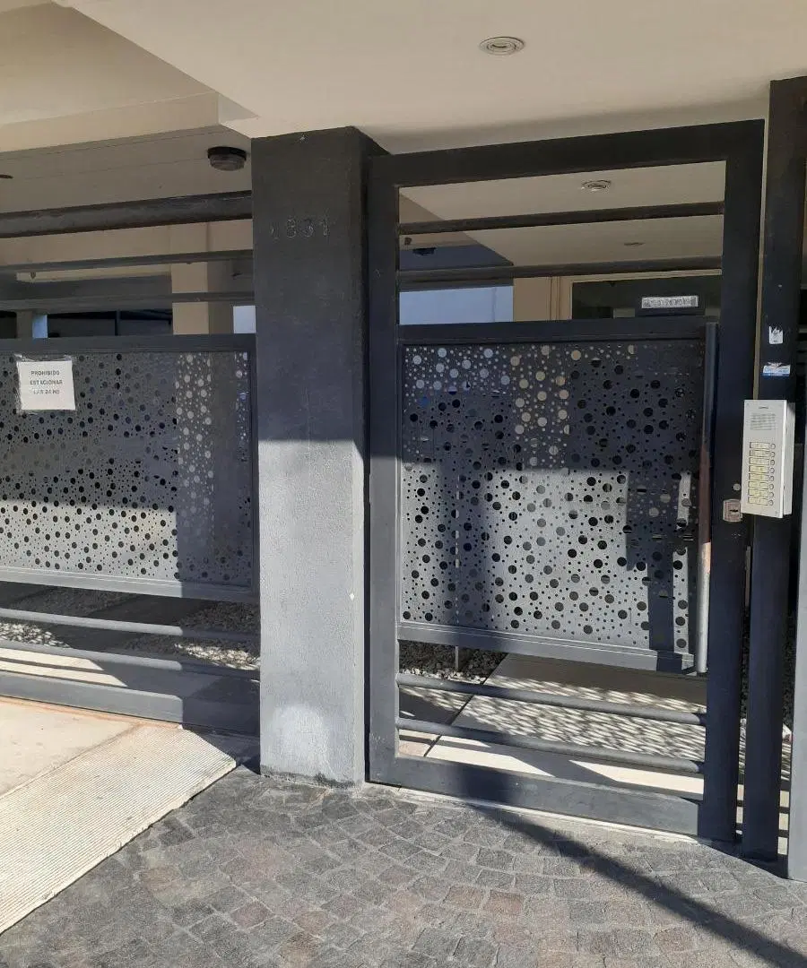 Cochera en venta - 14.86mts - Caseros 3