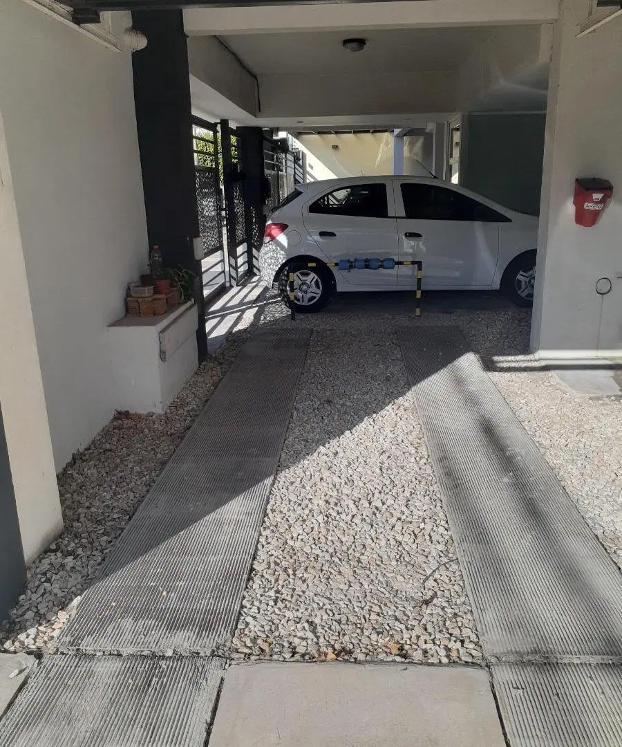 Cochera en venta - 14.86mts - Caseros 4