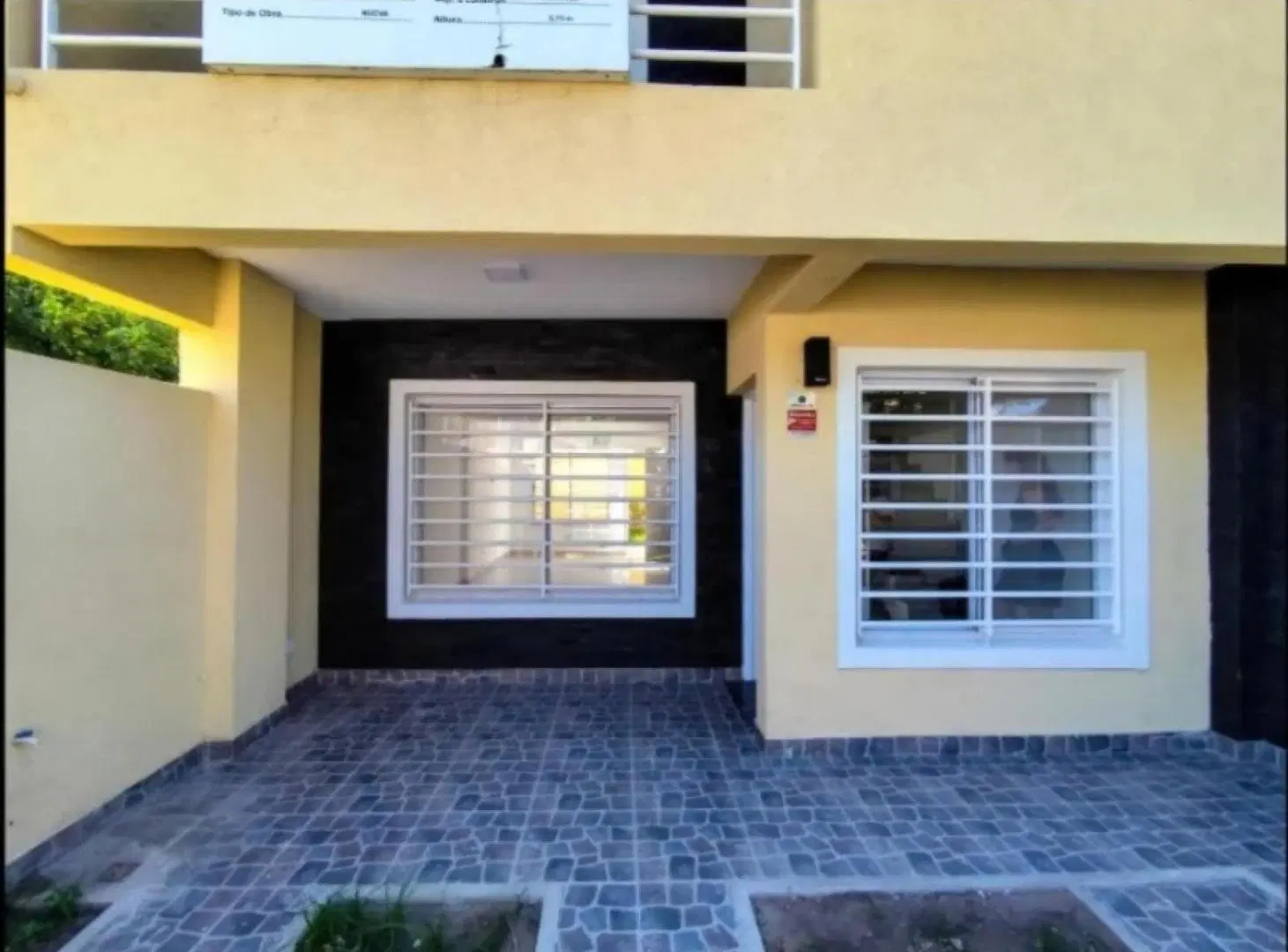 Departamento en venta - 3 Dormitorios 2 Baños - Malvinas Argentinas 2