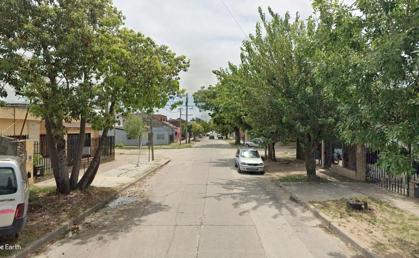 Casa en venta - 3 Dormitorios 1 Baño - 220Mts2 - Ituzaingó 4