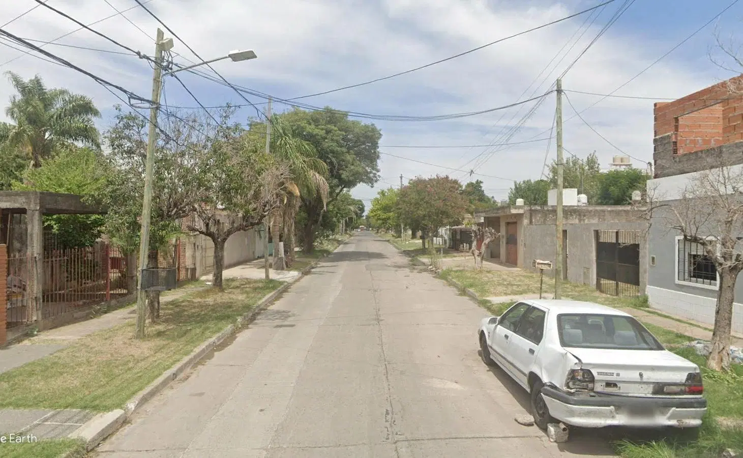Casa en venta - 3 Dormitorios 1 Baño - 220Mts2 - Ituzaingó 2
