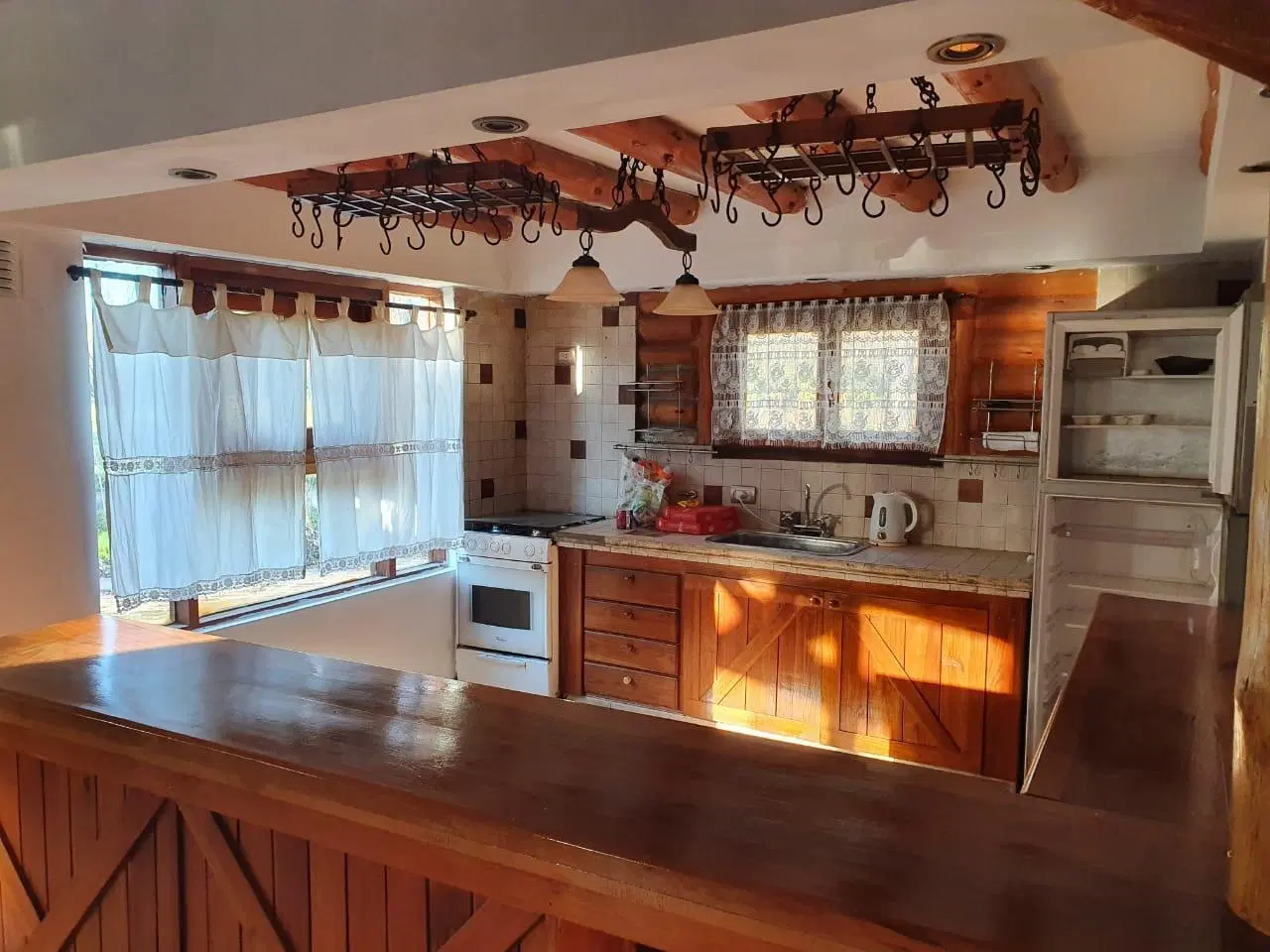 Casa en venta - 4 dormitorios 3 baños - 300mts2 - Haras del Sur I, La Plata 5