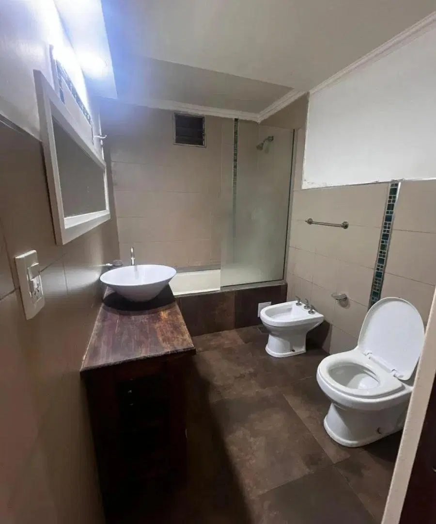 Casa en venta - 2 Dormitorios 1 Baño - Berazategui 1