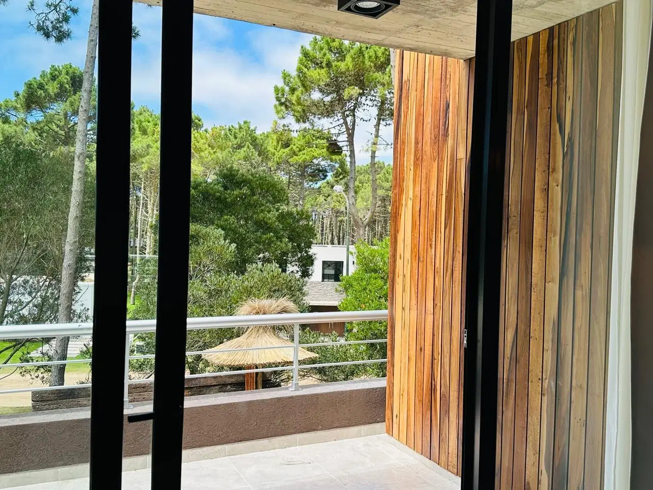 Casa en venta - 3 Dormitorios 3 Baños - Pinamar 3