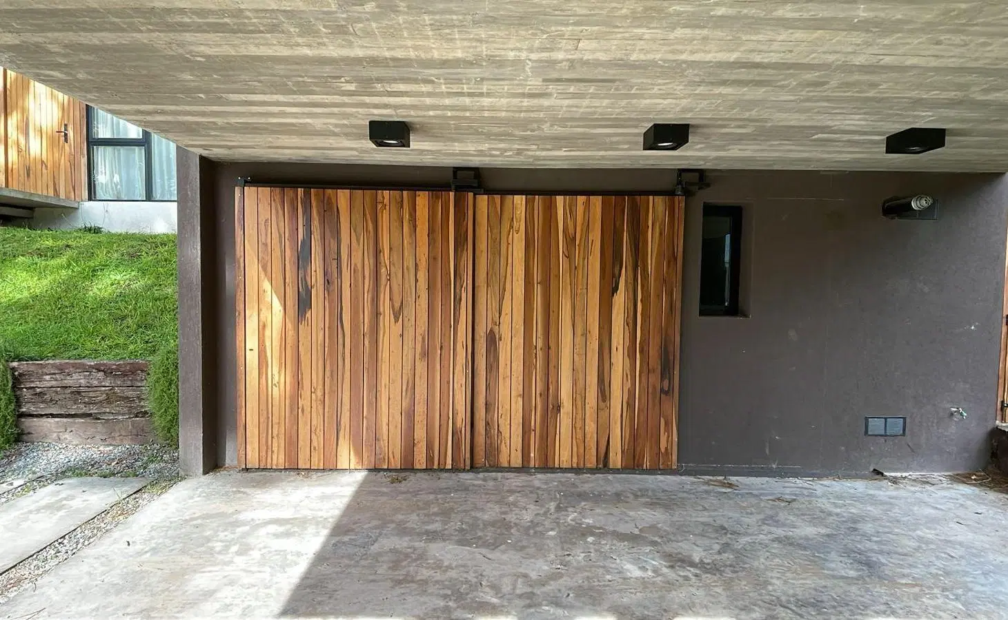 Casa en venta - 3 Dormitorios 3 Baños - Pinamar 2