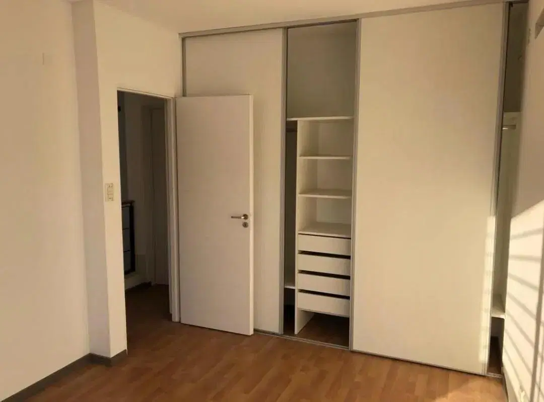 Casa en venta - 2 Dormitorios 2 Baños - Los Hornos 5