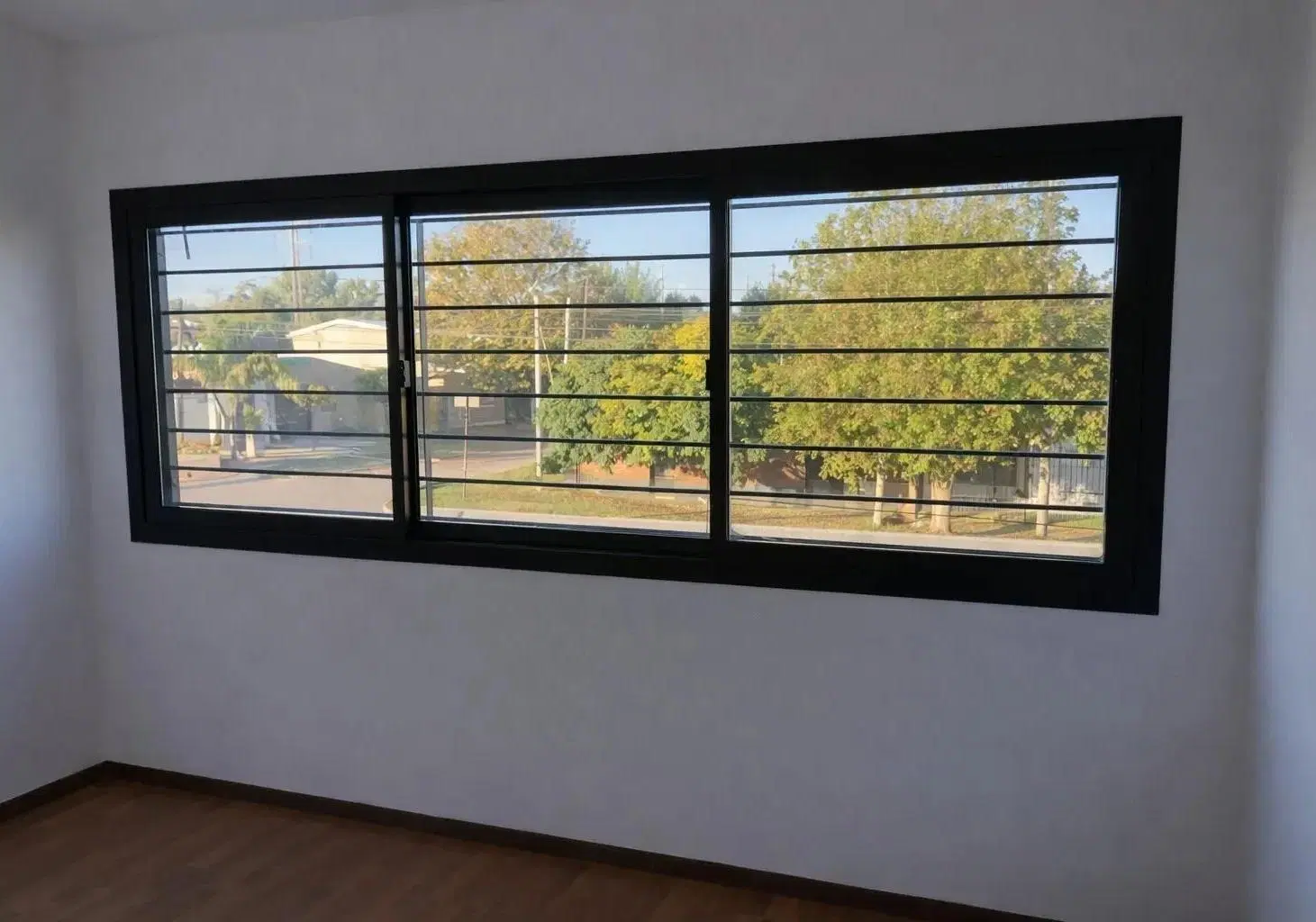 Casa en venta - 2 Dormitorios 2 Baños - Los Hornos 3