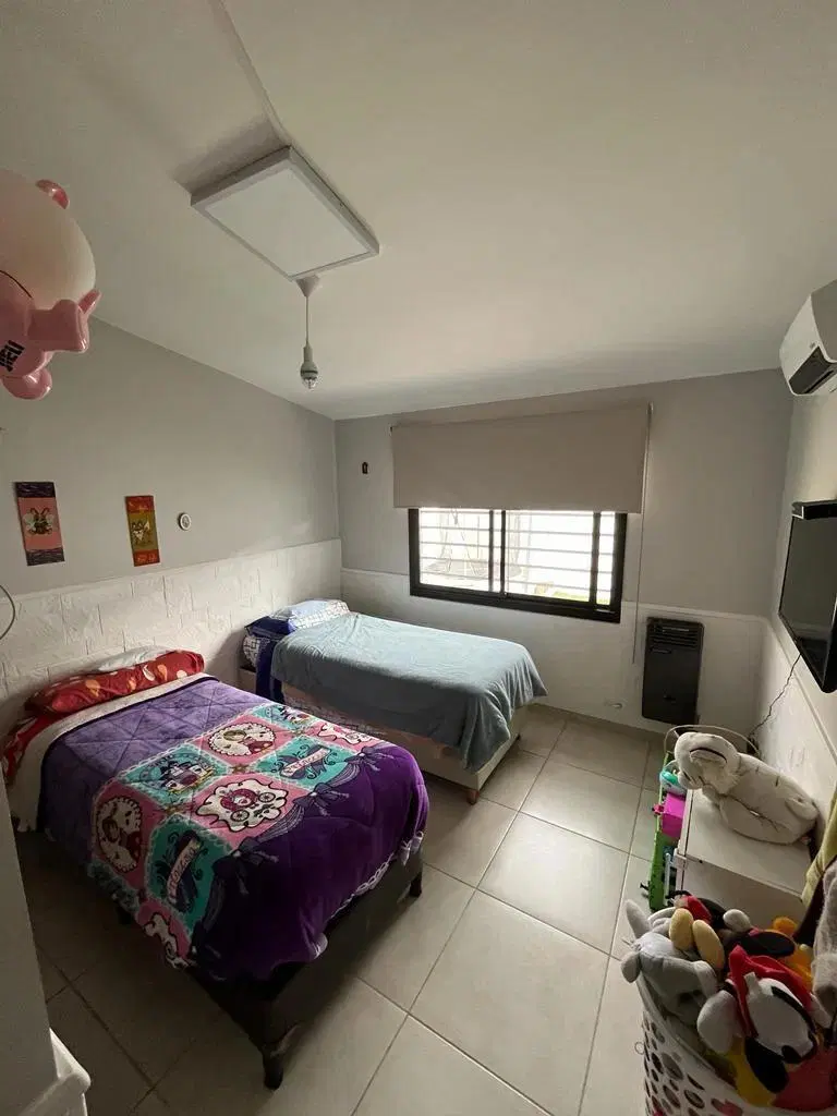 Casa en venta - 2 Dormitorios 2 Baños - Cochera - 270Mts2 - Las Malvinas, Villa Carlos Paz 4