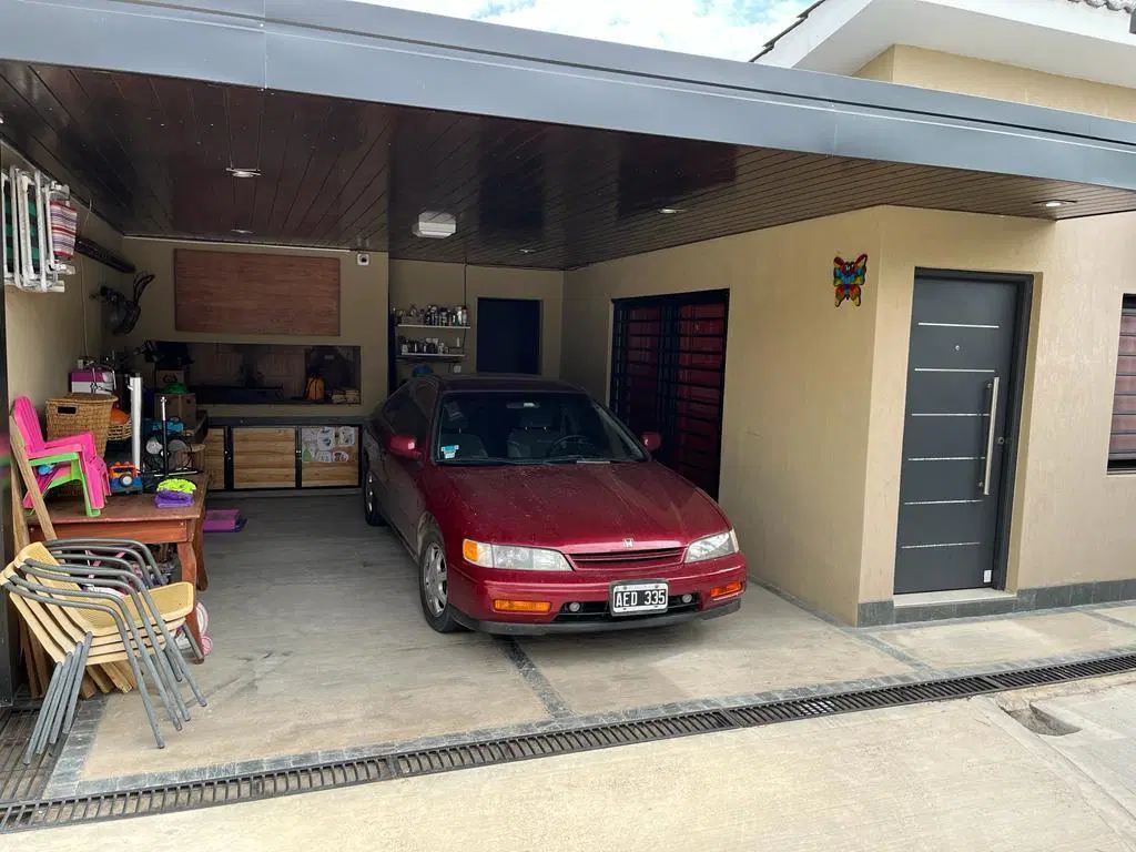 Casa en venta - 2 Dormitorios 2 Baños - Cochera - 270Mts2 - Las Malvinas, Villa Carlos Paz 5