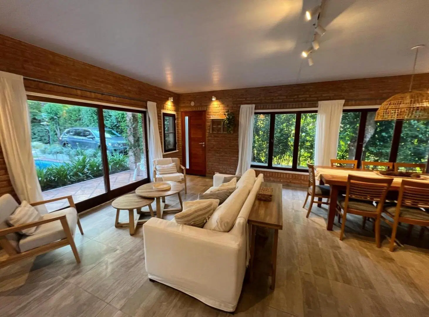 Casa en venta - 4 Dormitorios 3 Baños - Cochera - Los Cardales 4