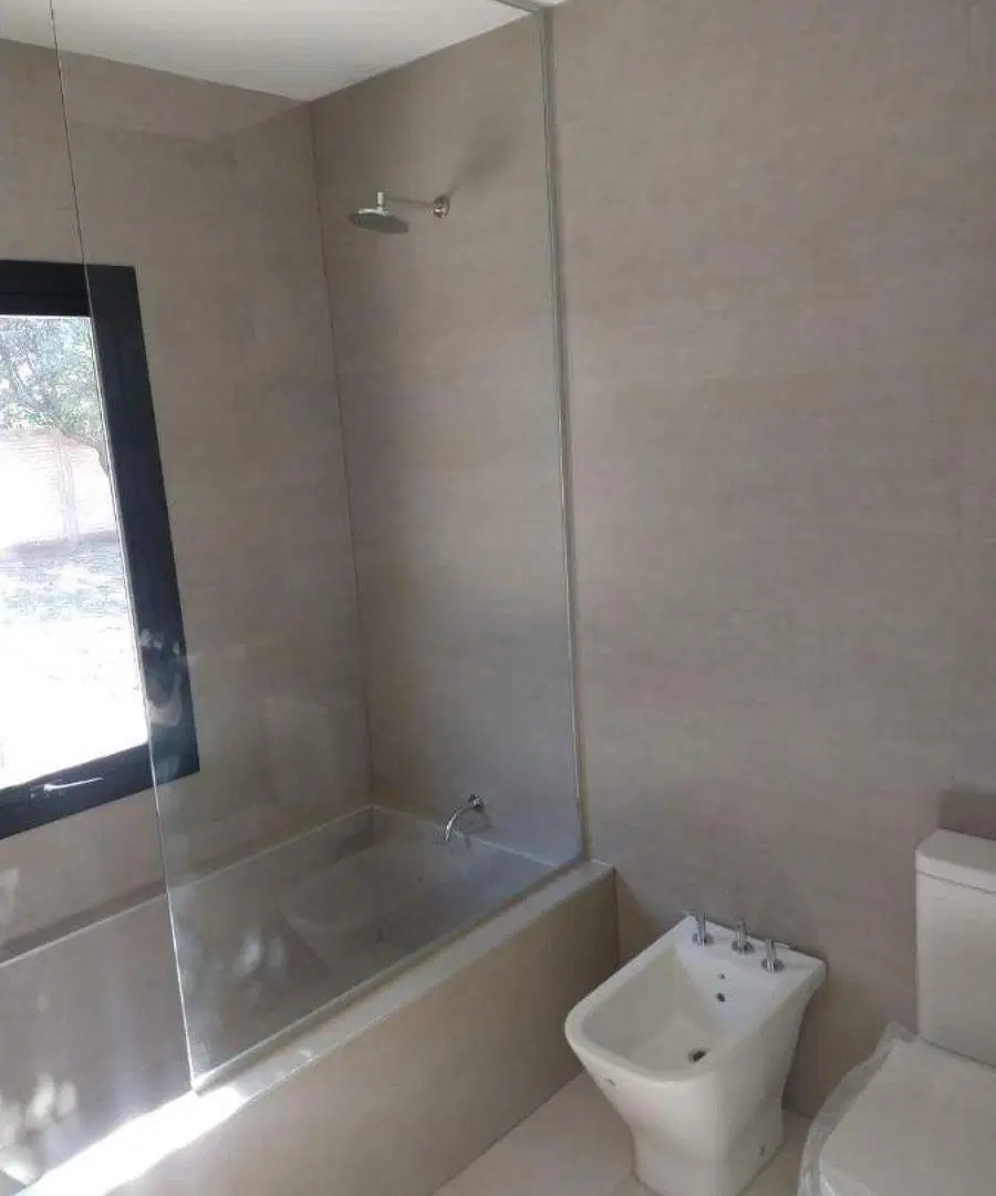 Casa en venta - 4 Dormitorios 3 Baños - 2.600Mts2 - San Rafael, Mendoza 4