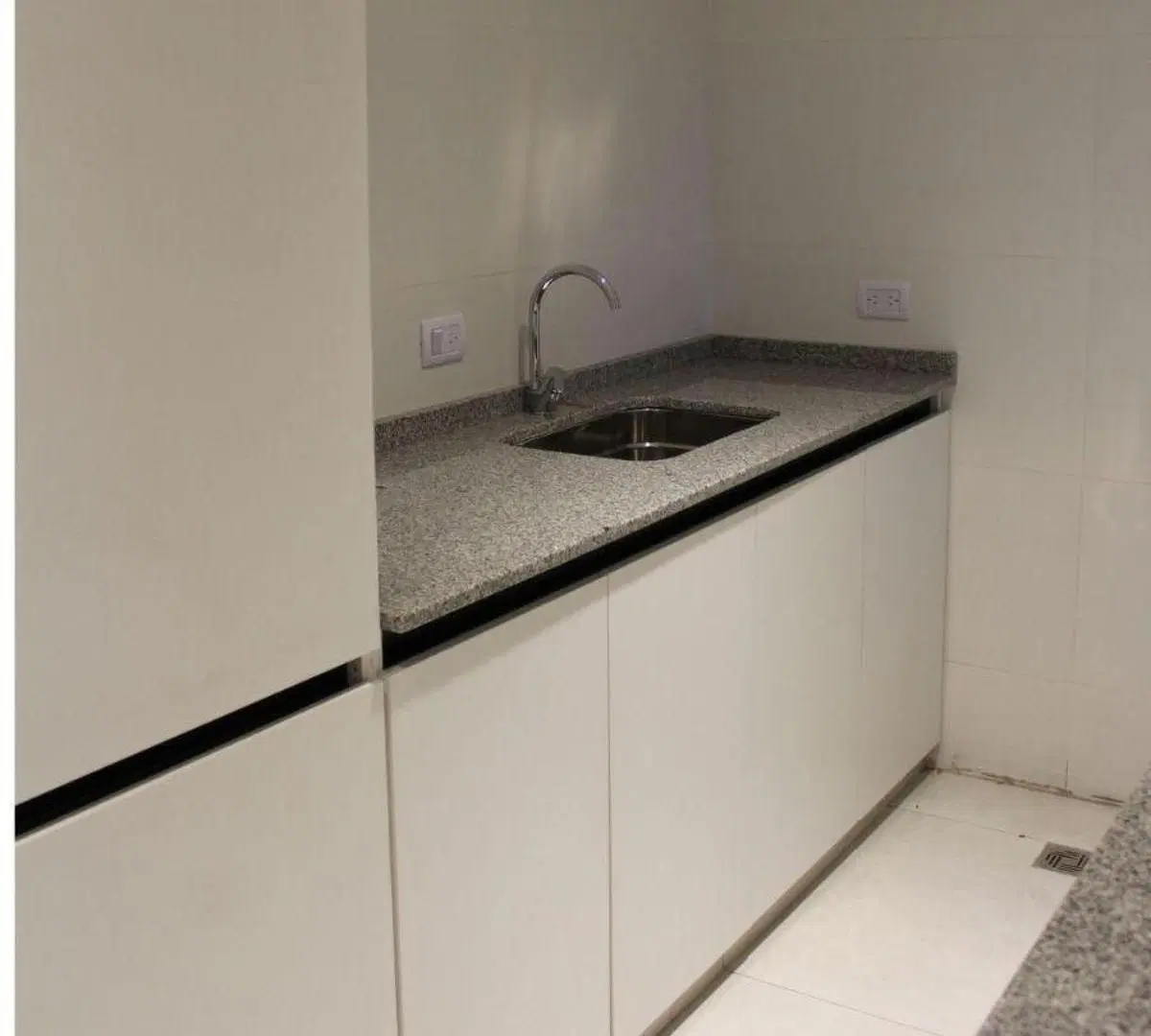 Casa en venta - 4 Dormitorios 3 Baños - 2.600Mts2 - San Rafael, Mendoza 3