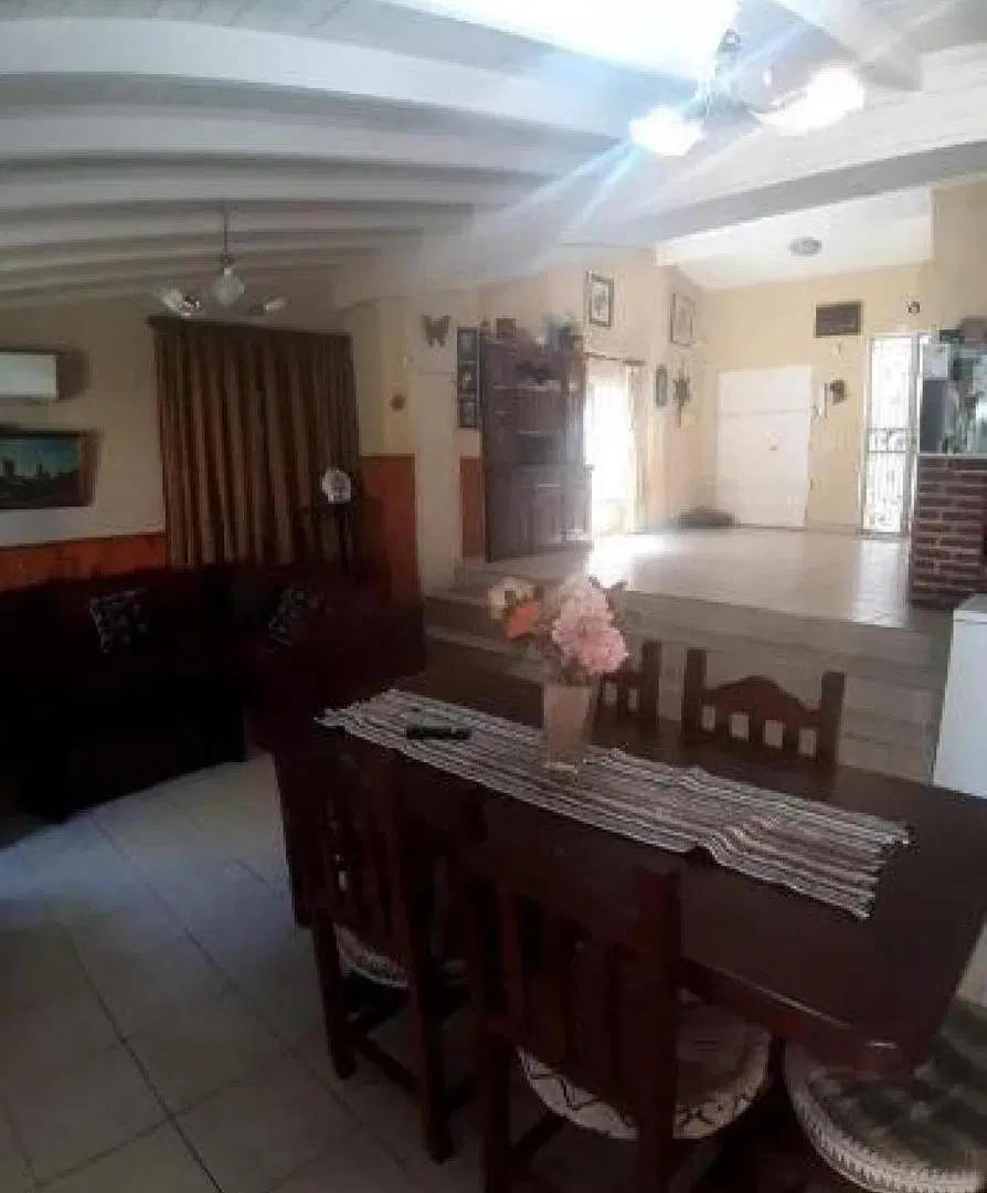 Quinta en venta - 4 Dormitorios 4 Baños - 1.980Mts2 - Paso del Rey 3