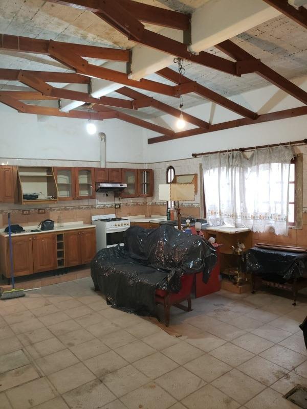 PH en venta - 5 dormitorios 3 baños - 250 mts2 - Ramos Mejia