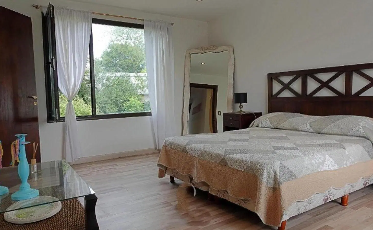 Casa en venta - 5 Dormitorios 3 Baños - Mar del Plata 5