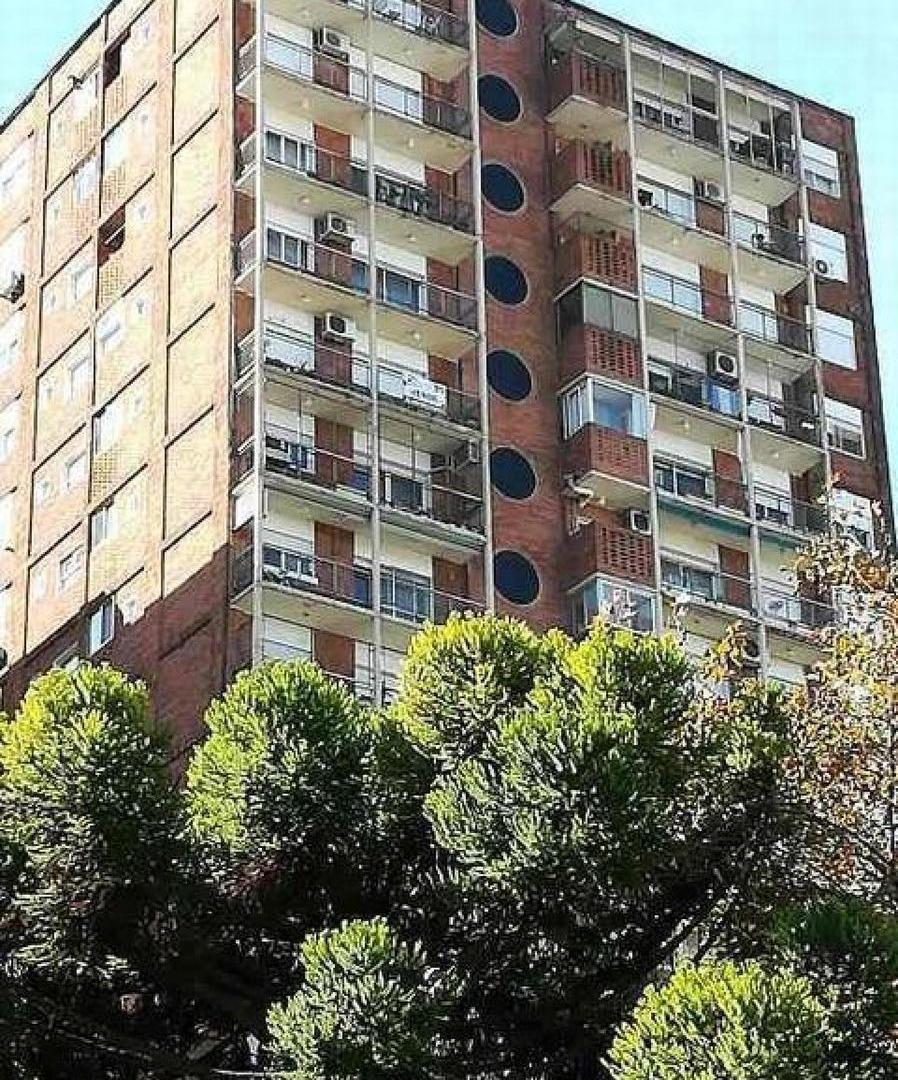 Departamento en venta - 3 Dormitorios 2 Baños - Cochera - 108Mts2 - Quilmes