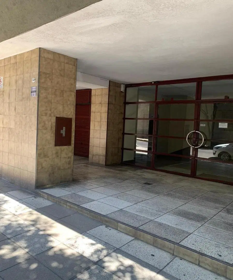 Cochera en venta - 18Mts2 - Recoleta 5