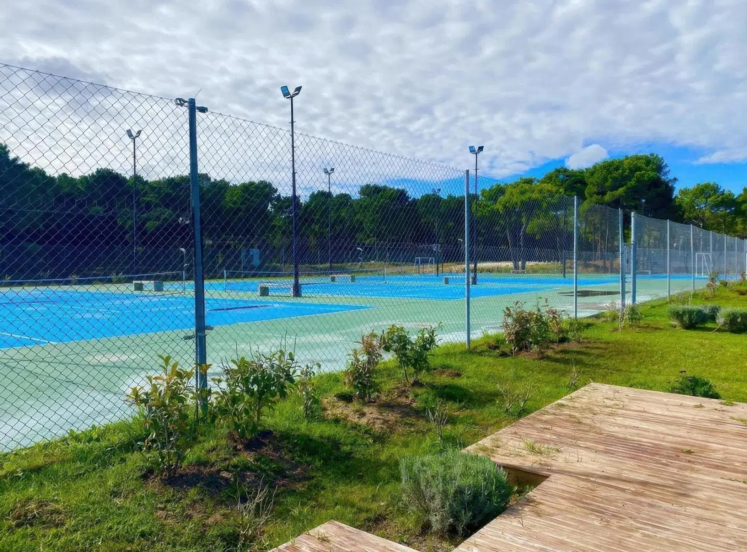 Terreno en venta - 1017mts2 - Villa Robles, Pinamar 3
