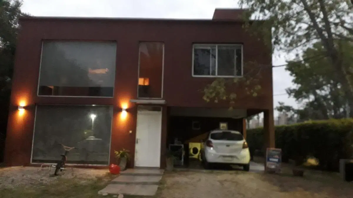 Casa en venta - 3 habitaciones 2 baños - pileta patio - 210mts2 - Esteban Echeverria 5