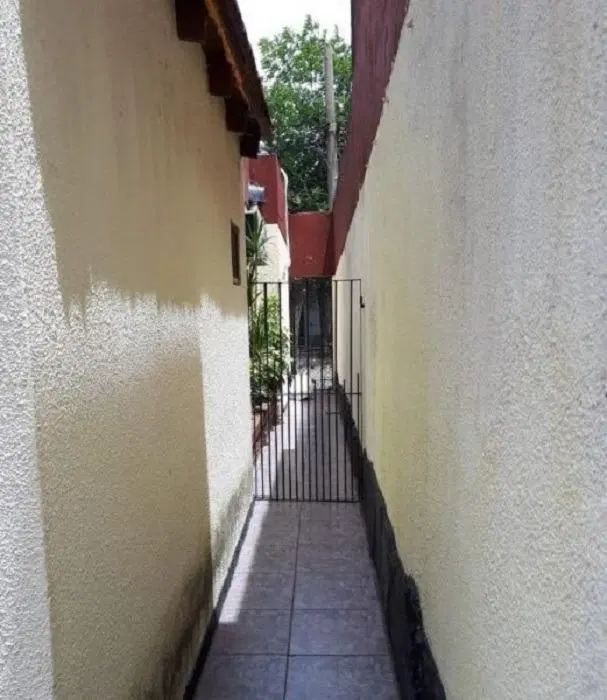 Casa en venta - 4 dormitorios 3 baños - quincho con parrilla -160mts2- Quilmes 3