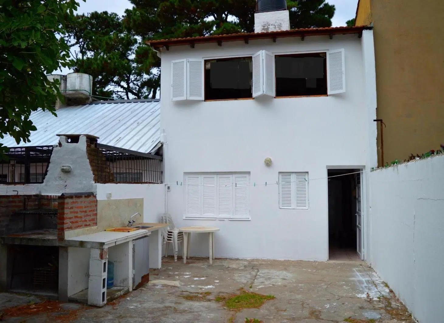 Casa en venta - 4 Dormitorios 2 Baños - San Bernardo del Tuyú 3