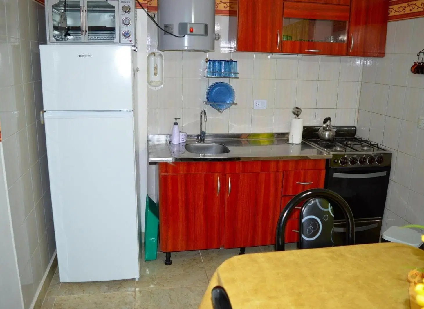 Casa en venta - 4 Dormitorios 2 Baños - San Bernardo del Tuyú 2