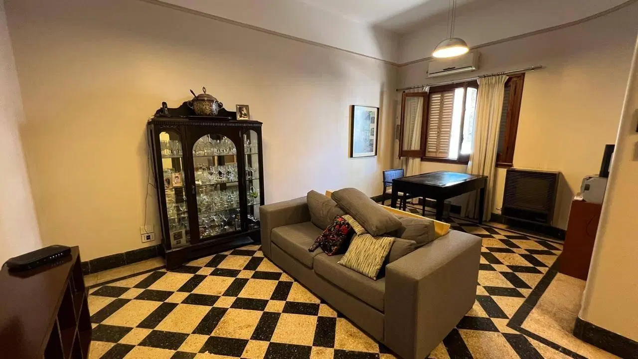 Casa en venta - 3 Dormitorios 2 Baños - Cochera - 352Mts2 - Mercedes 5