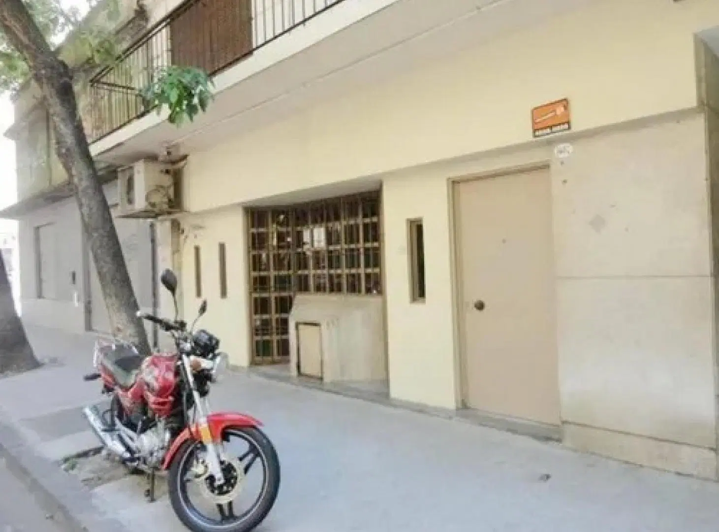 Local comercial en venta - 1 Oficina - Monserrat 8